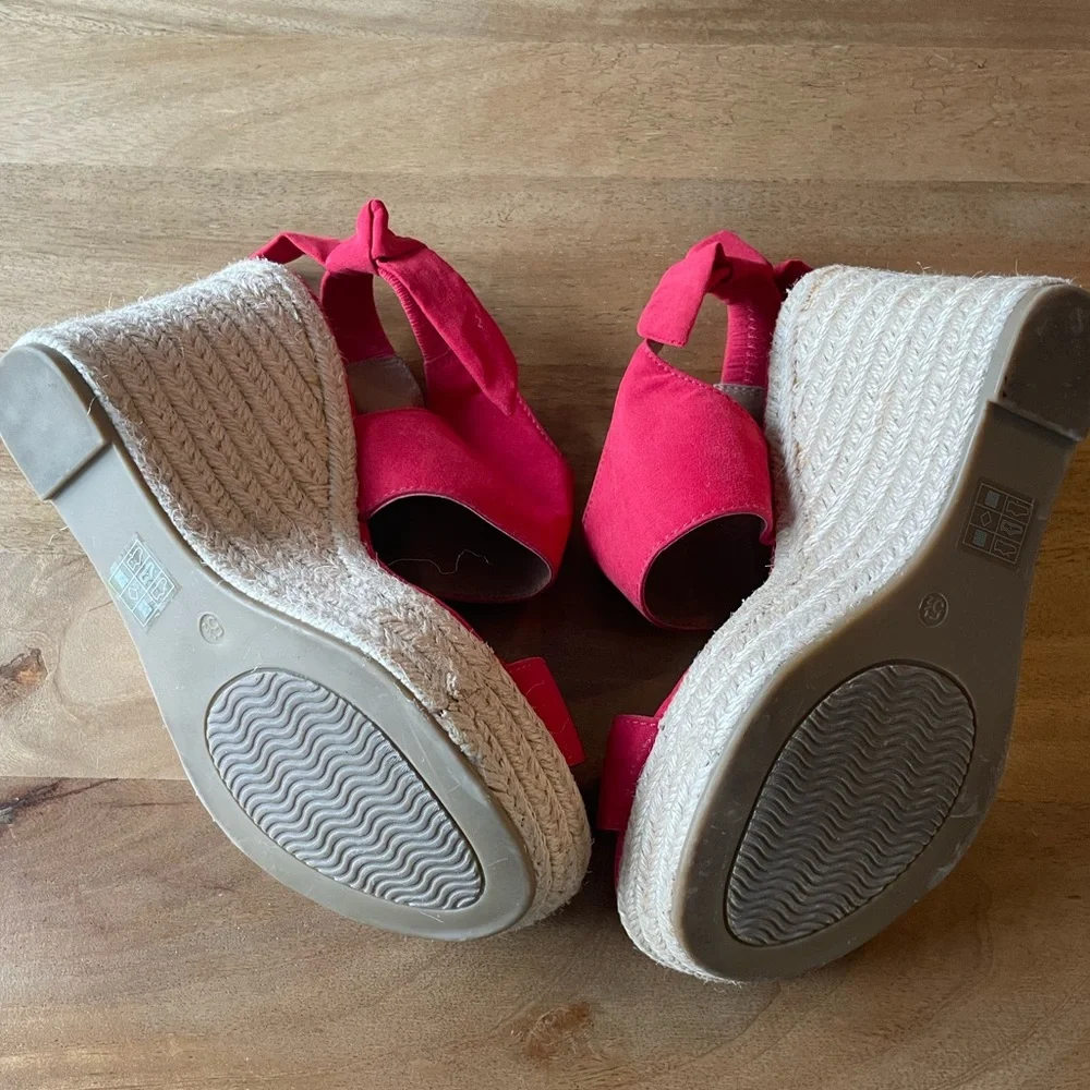 Moda Spana Red Woven Wedge Sandals Size 5.5